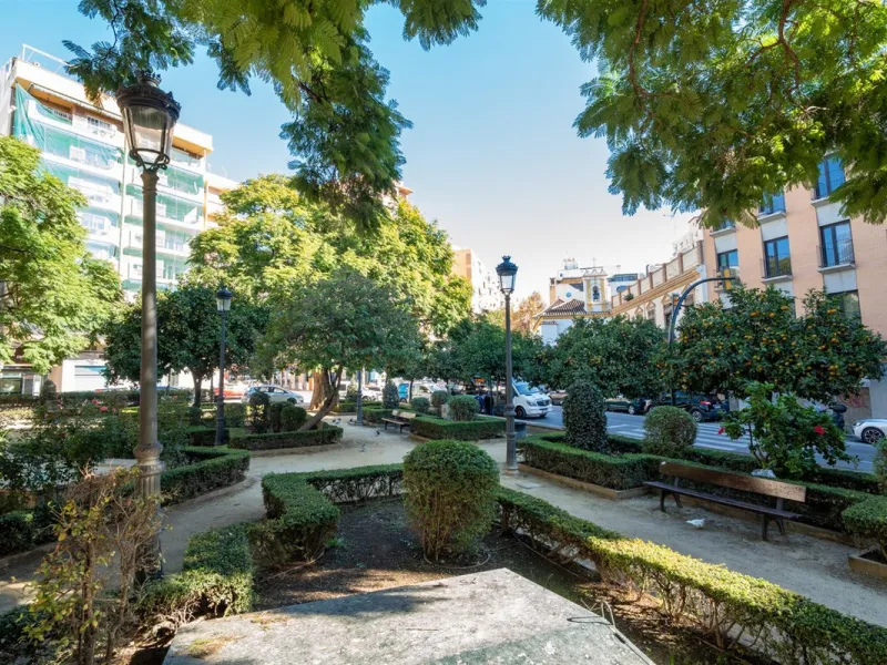 Apartment - Middle Floor Apartment в продаже в Málaga, Málaga. В доме 3 спален и 2 ванных комнат. Площадь дома 140 м²