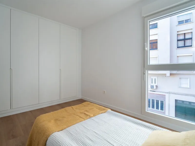 Apartment - Middle Floor Apartment в продаже в Málaga, Málaga. В доме 3 спален и 2 ванных комнат. Площадь дома 140 м²