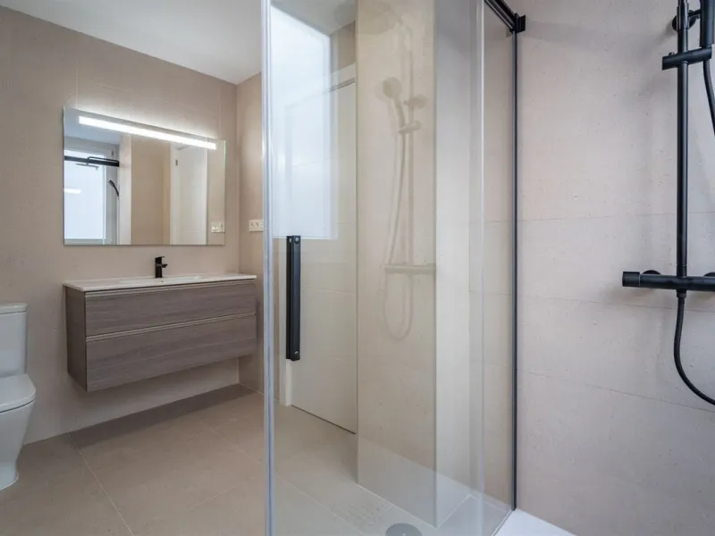 Apartment - Middle Floor Apartment в продаже в Málaga, Málaga. В доме 3 спален и 2 ванных комнат. Площадь дома 140 м²