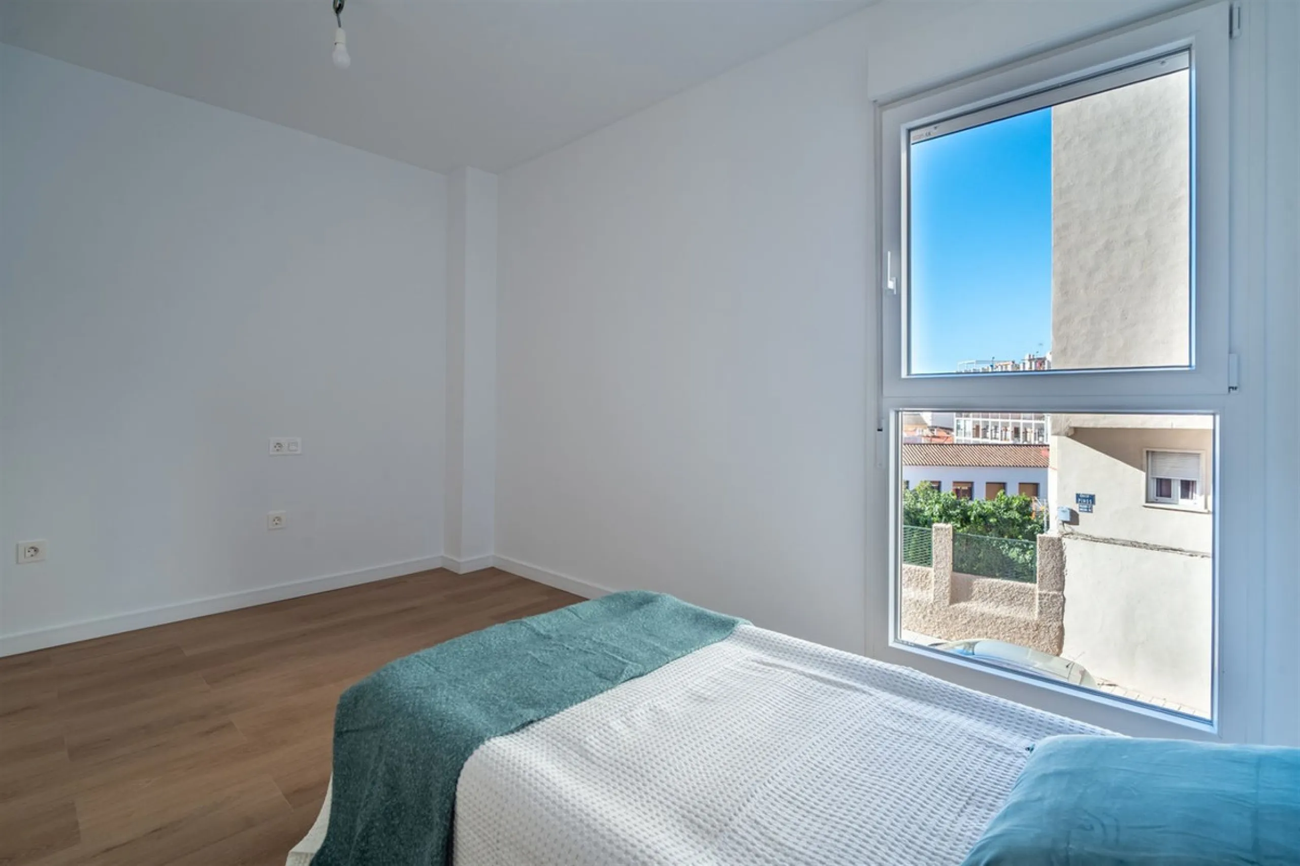 Apartment - Middle Floor Apartment в продаже в Málaga, Málaga. В доме 3 спален и 2 ванных комнат. Площадь дома 140 м²