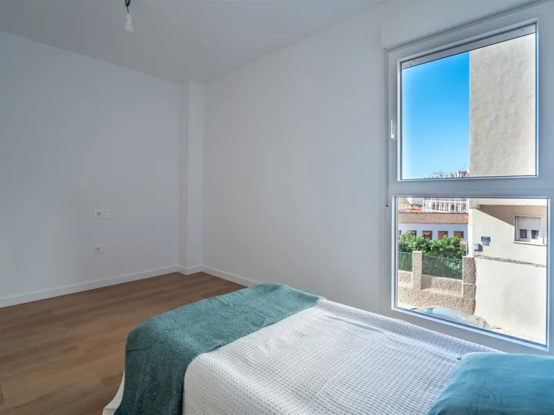 Apartment - Middle Floor Apartment в продаже в Málaga, Málaga. В доме 3 спален и 2 ванных комнат. Площадь дома 140 м²