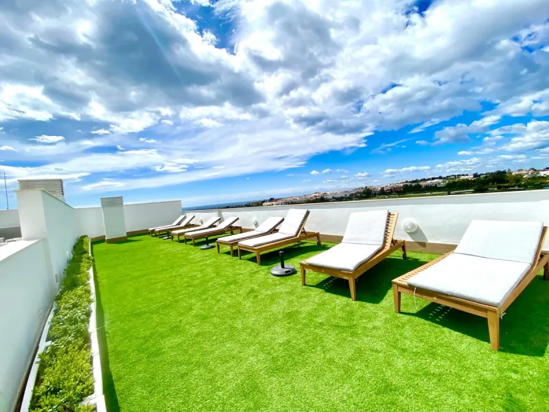 High Floor apartment with Sea Views & Rental License – Nueva Andalucía, Marbella