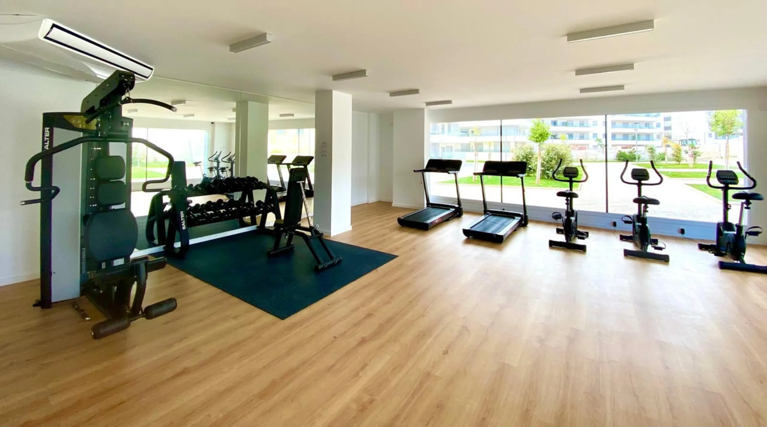 High Floor apartment with Sea Views & Rental License – Nueva Andalucía, Marbella