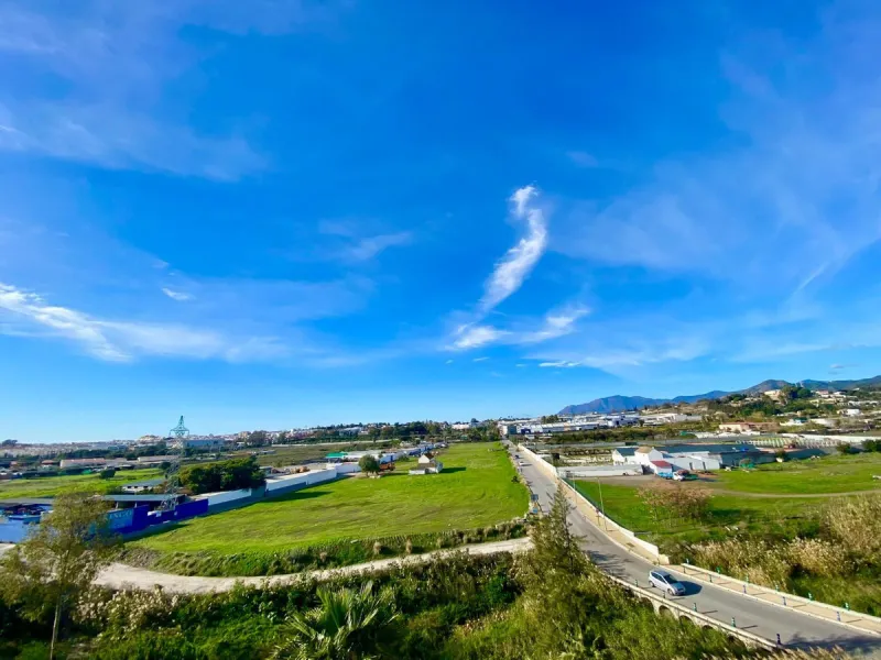High Floor apartment with Sea Views & Rental License – Nueva Andalucía, Marbella