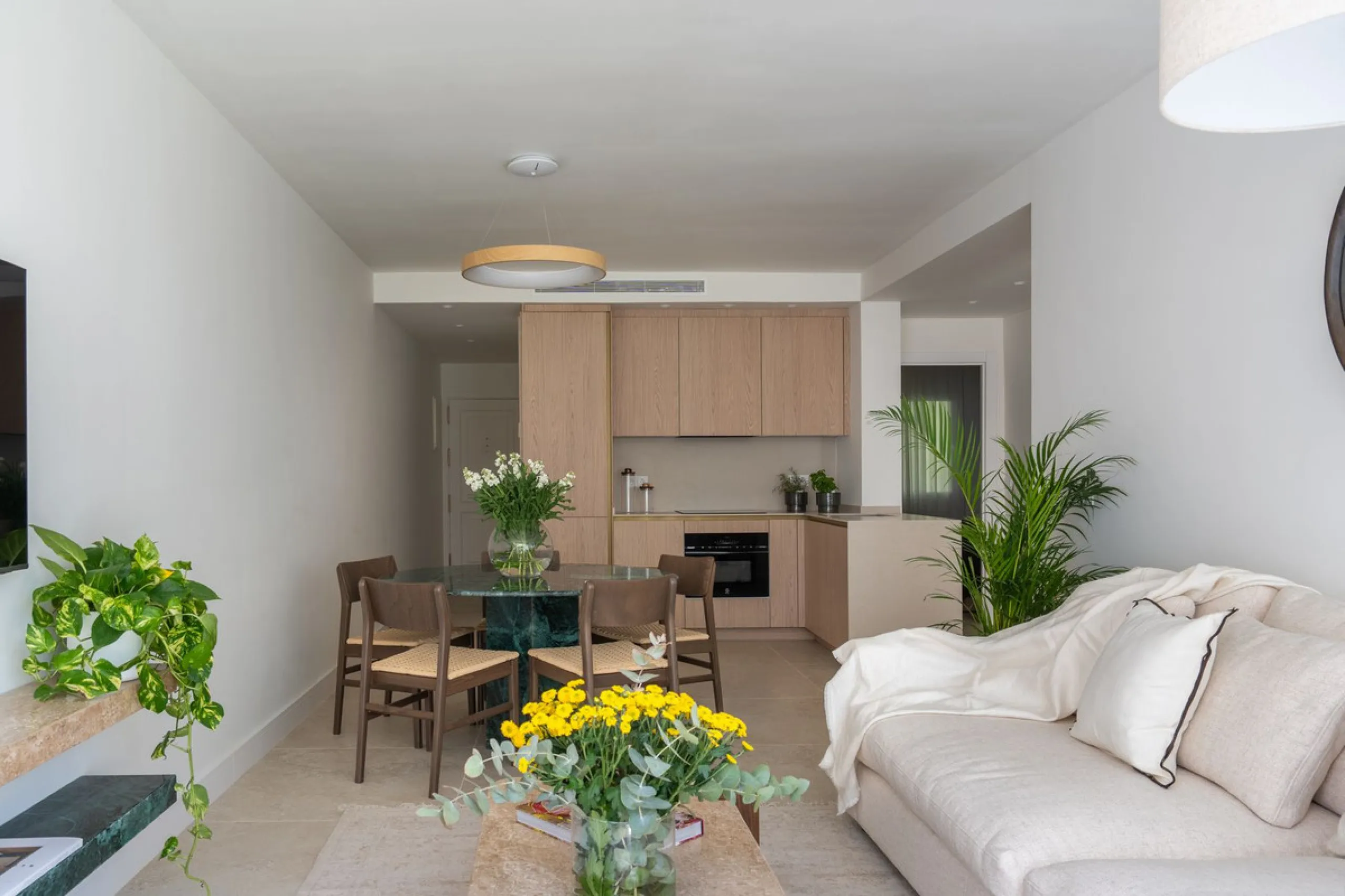 Located in La Quinta, Marbella, this recently renovated ground-floor apartment showcases custom-made furniture, bespoke sinks, and unique marble finishes throughout. It offers 3 bedrooms, 2 bathrooms, and a bright living area opening onto a private terrac