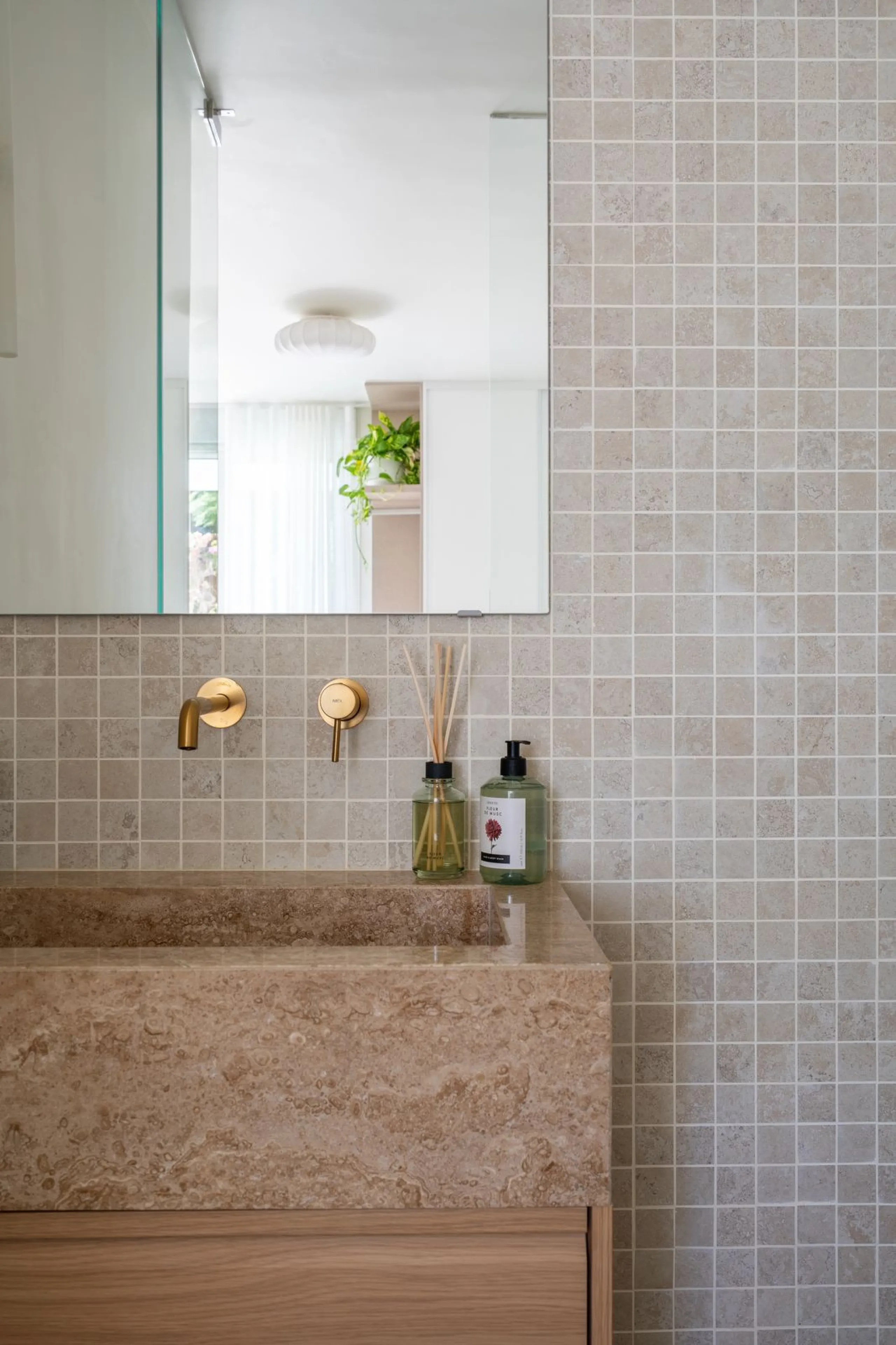 Located in La Quinta, Marbella, this recently renovated ground-floor apartment showcases custom-made furniture, bespoke sinks, and unique marble finishes throughout. It offers 3 bedrooms, 2 bathrooms, and a bright living area opening onto a private terrac