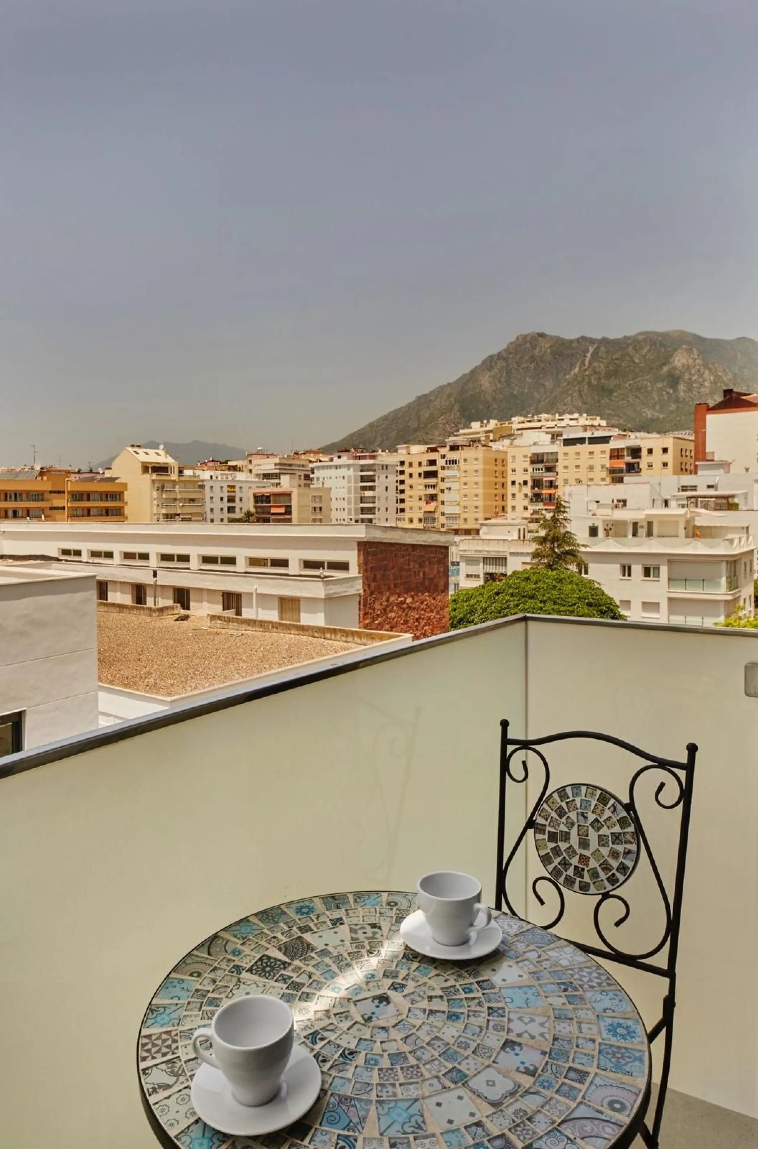 Apartment - Middle Floor Apartment в продаже в Marbella, Málaga. В доме 2 спален и 2 ванных комнат. Площадь дома 100 м²