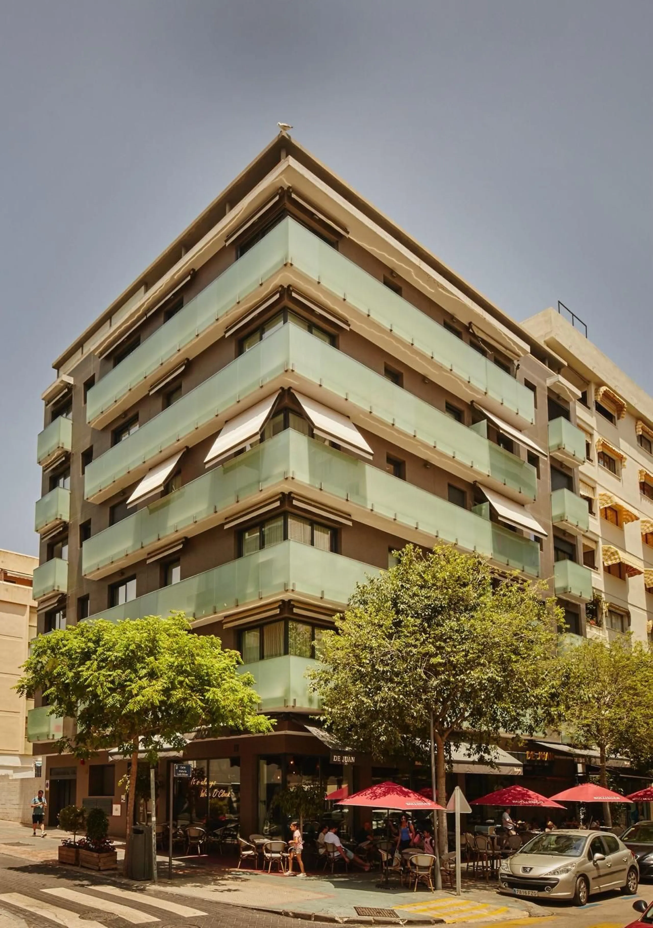 Apartment - Middle Floor Apartment в продаже в Marbella, Málaga. В доме 2 спален и 2 ванных комнат. Площадь дома 100 м²