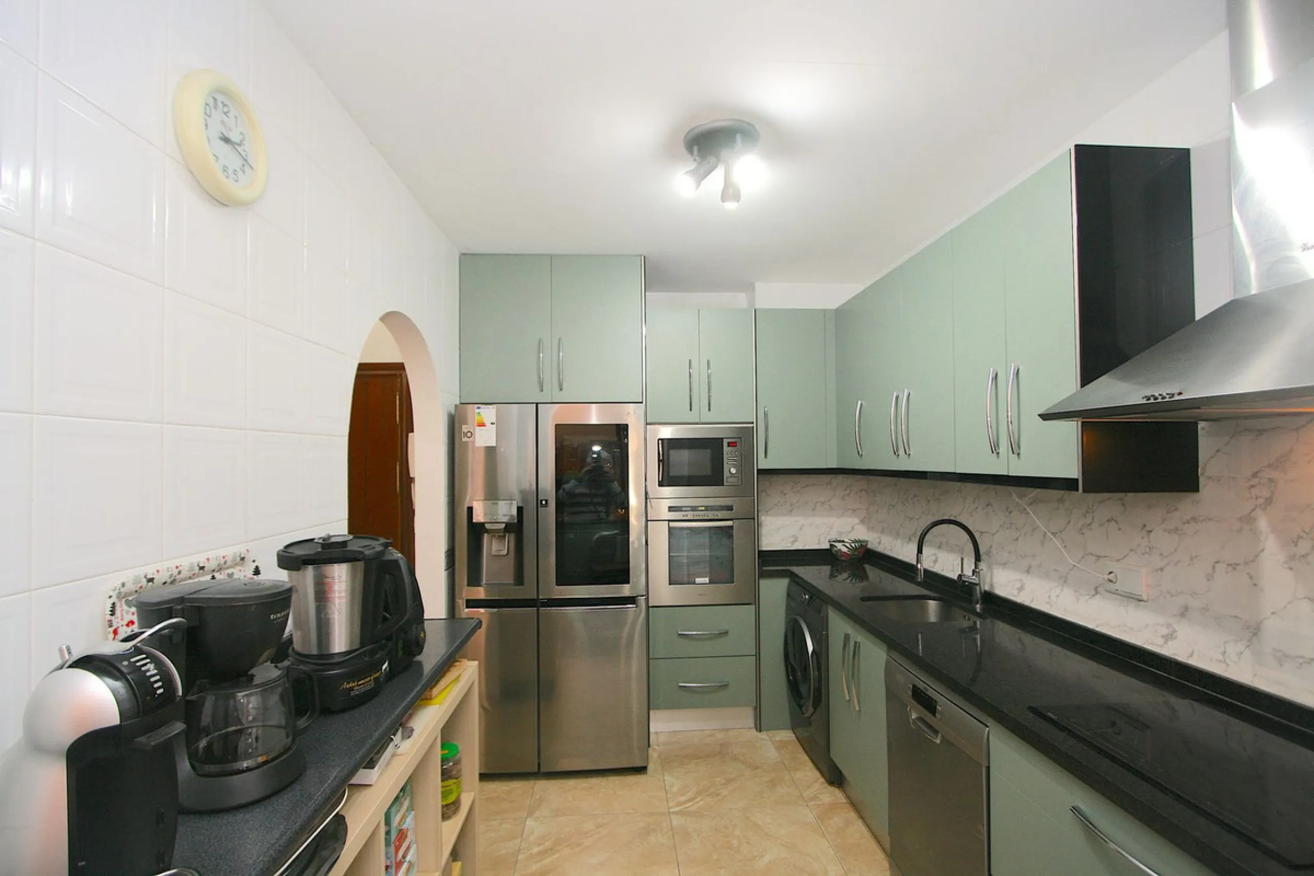Puebla Lucía is located in the heart of Fuengirola, a beautiful residential community, a unique enclave that combines comfort, beauty, and quality of life. The complex stands out for its spacious and beautiful communal gardens, meticulously maintained yea