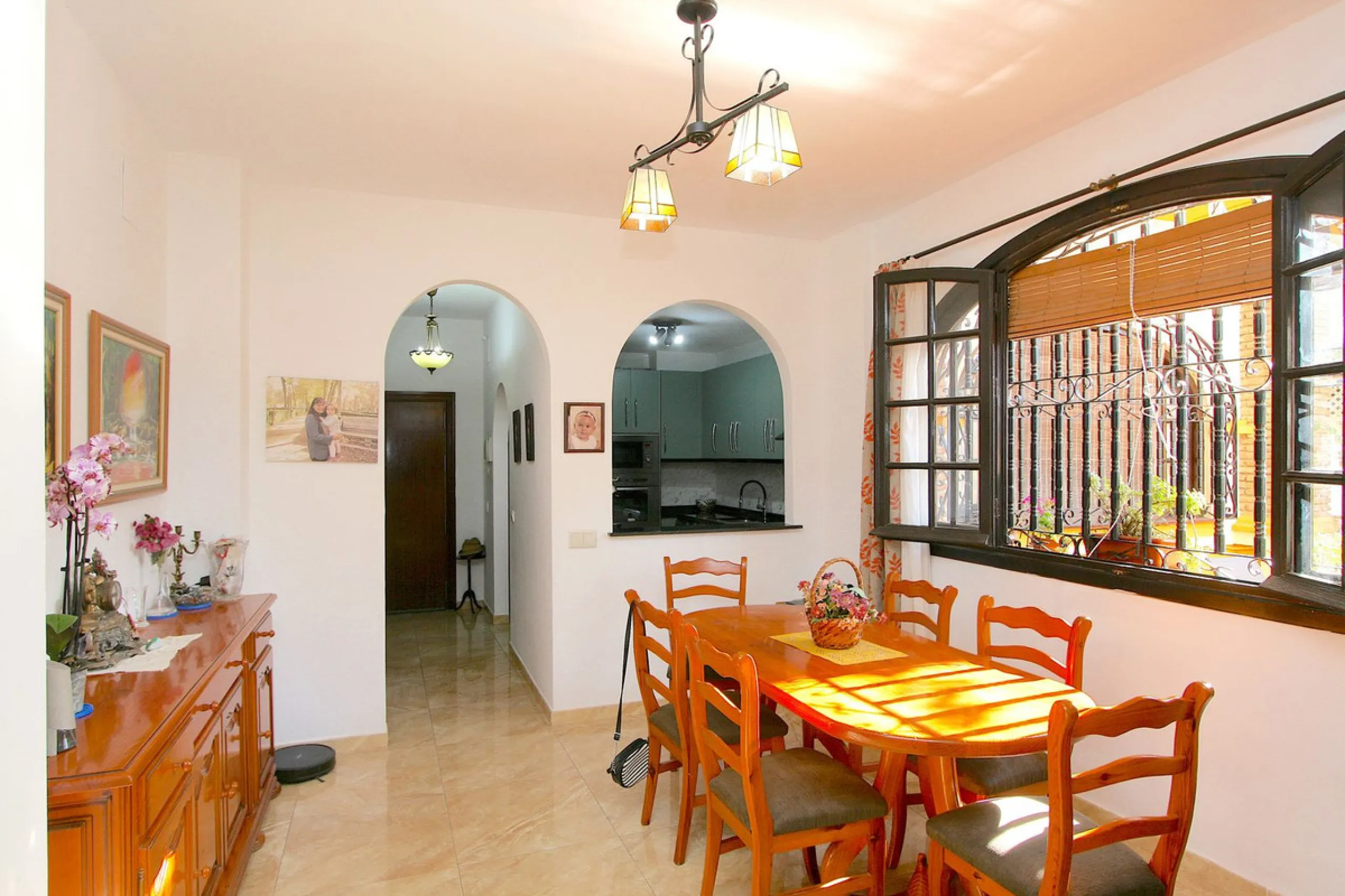 Puebla Lucía is located in the heart of Fuengirola, a beautiful residential community, a unique enclave that combines comfort, beauty, and quality of life. The complex stands out for its spacious and beautiful communal gardens, meticulously maintained yea