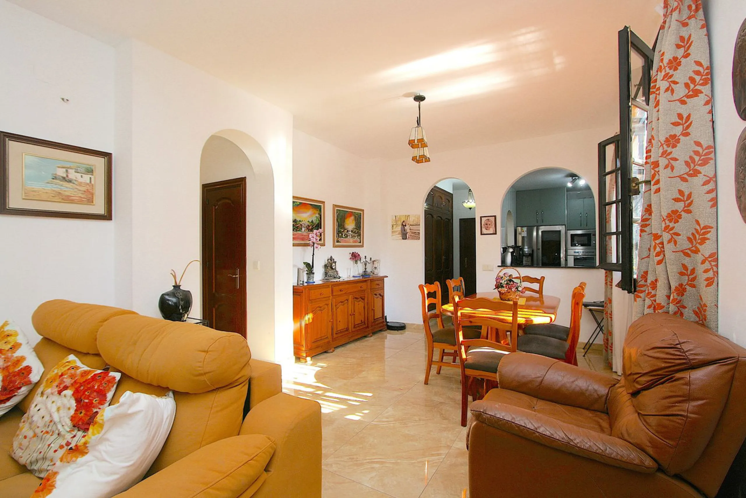 Puebla Lucía is located in the heart of Fuengirola, a beautiful residential community, a unique enclave that combines comfort, beauty, and quality of life. The complex stands out for its spacious and beautiful communal gardens, meticulously maintained yea