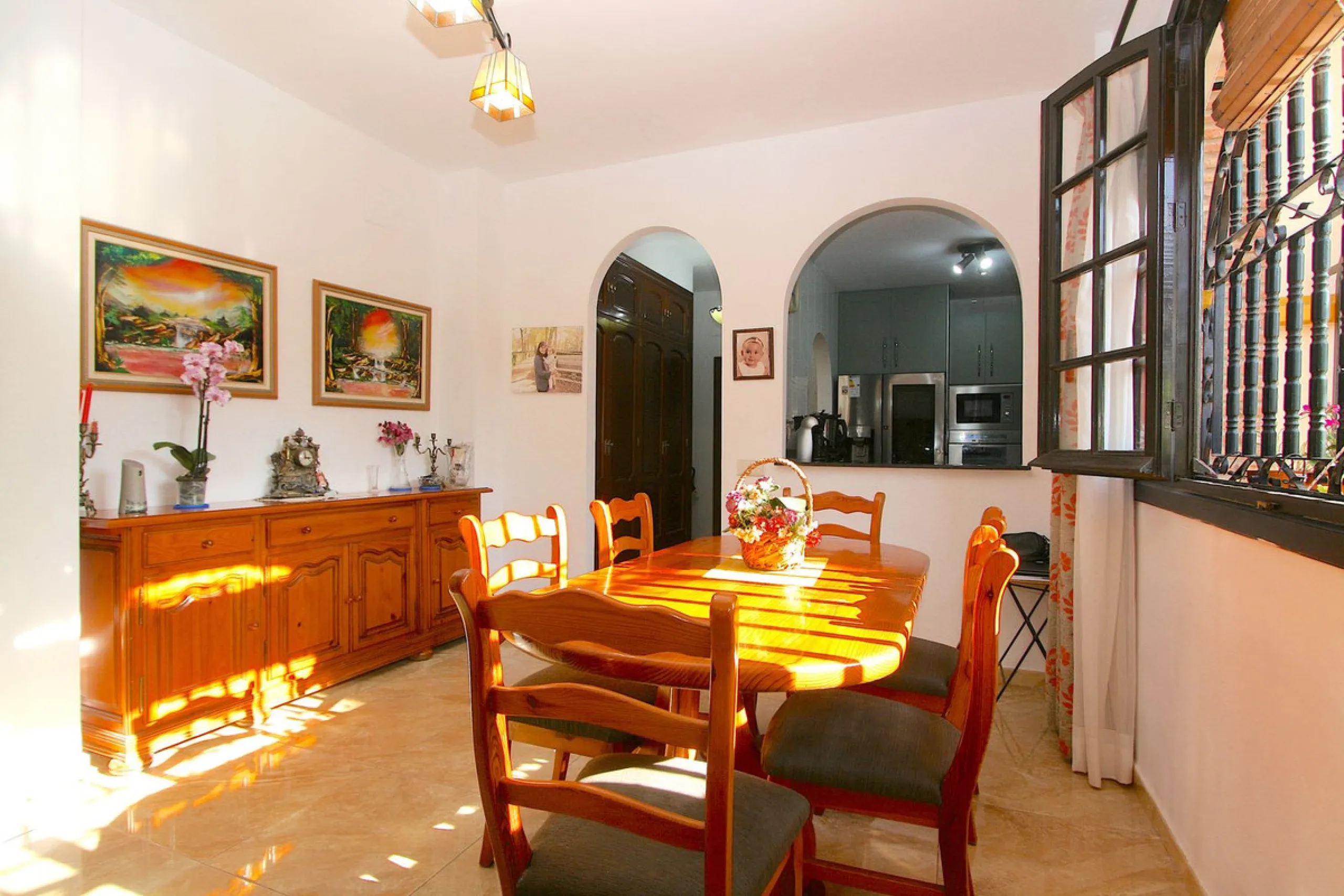 Puebla Lucía is located in the heart of Fuengirola, a beautiful residential community, a unique enclave that combines comfort, beauty, and quality of life. The complex stands out for its spacious and beautiful communal gardens, meticulously maintained yea