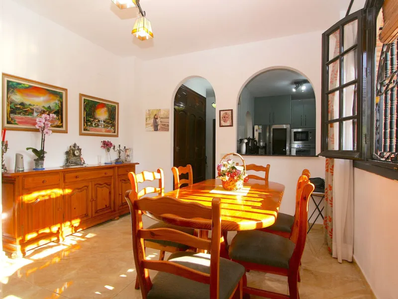 Puebla Lucía is located in the heart of Fuengirola, a beautiful residential community, a unique enclave that combines comfort, beauty, and quality of life. The complex stands out for its spacious and beautiful communal gardens, meticulously maintained yea