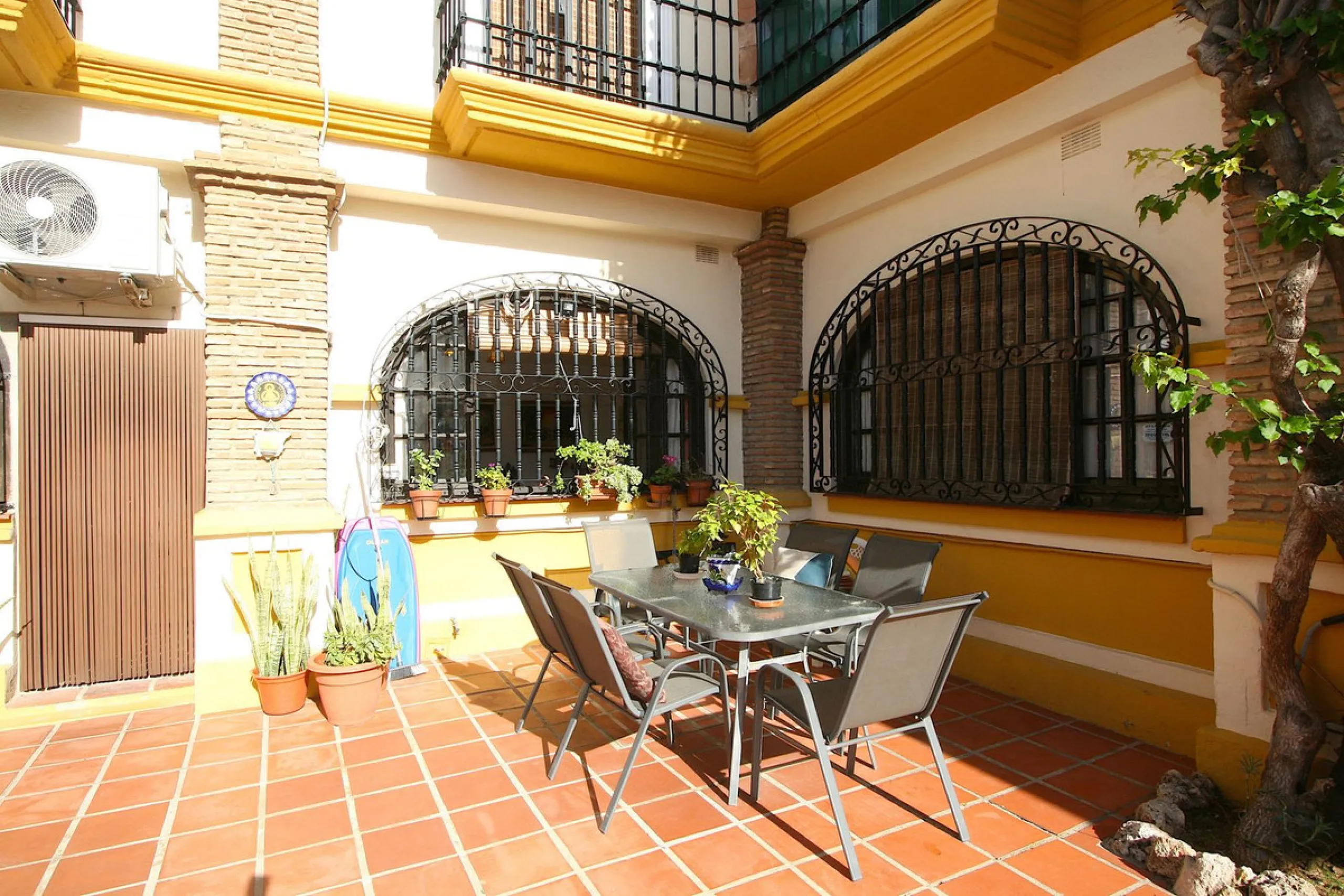 Puebla Lucía is located in the heart of Fuengirola, a beautiful residential community, a unique enclave that combines comfort, beauty, and quality of life. The complex stands out for its spacious and beautiful communal gardens, meticulously maintained yea