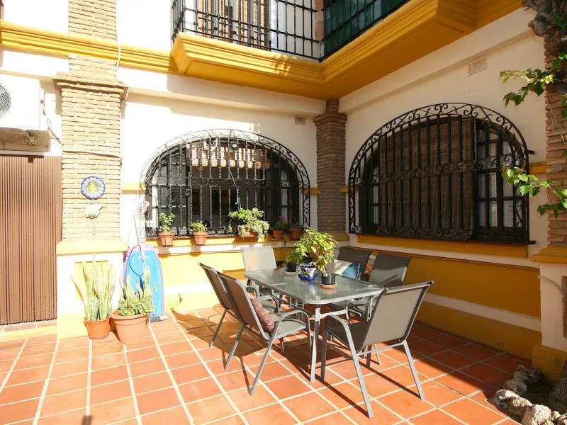 Puebla Lucía is located in the heart of Fuengirola, a beautiful residential community, a unique enclave that combines comfort, beauty, and quality of life. The complex stands out for its spacious and beautiful communal gardens, meticulously maintained yea