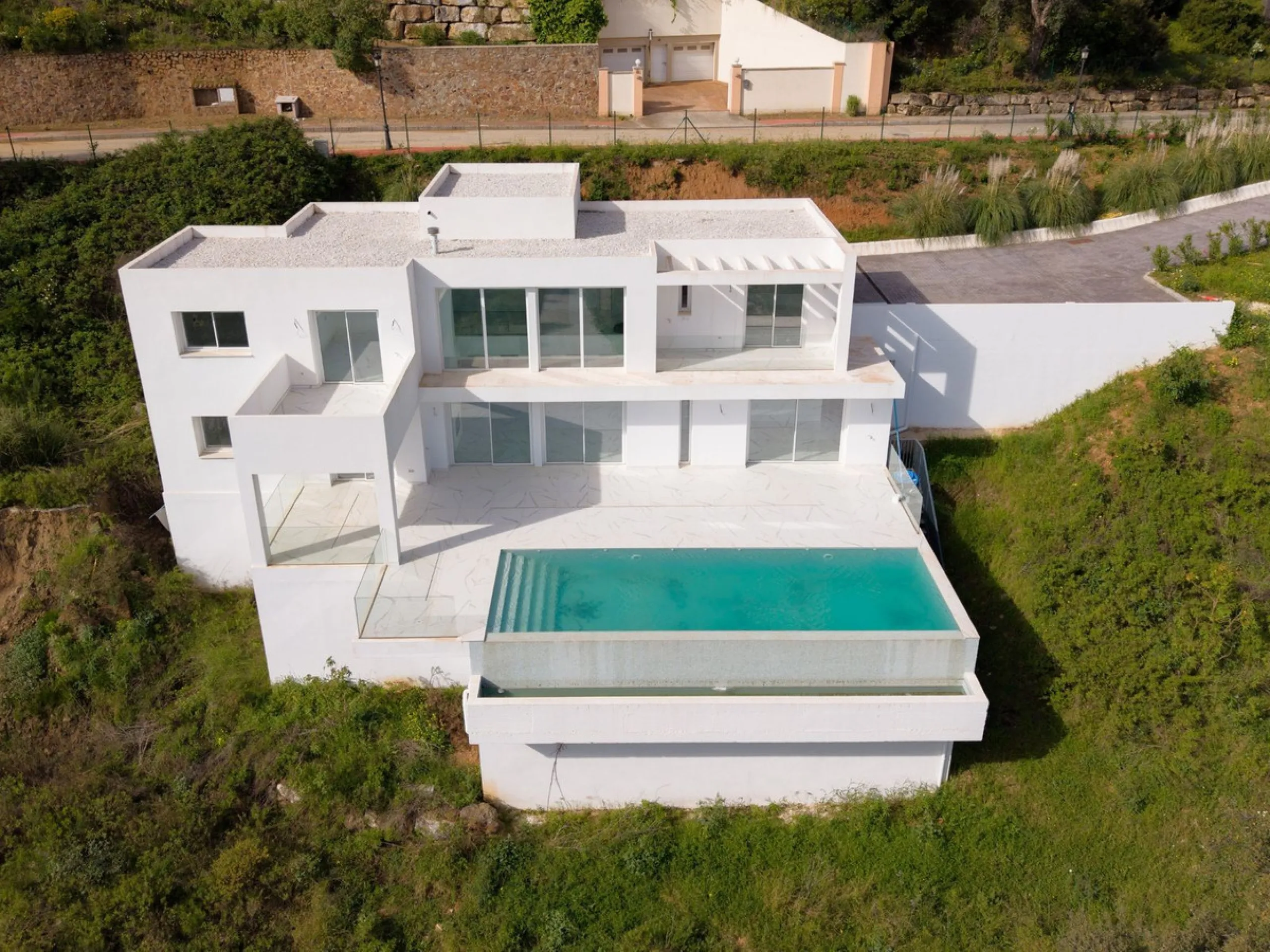 Brand-New Contemporary Villa with Stunning Panoramic Views in La Mairena, Marbella East