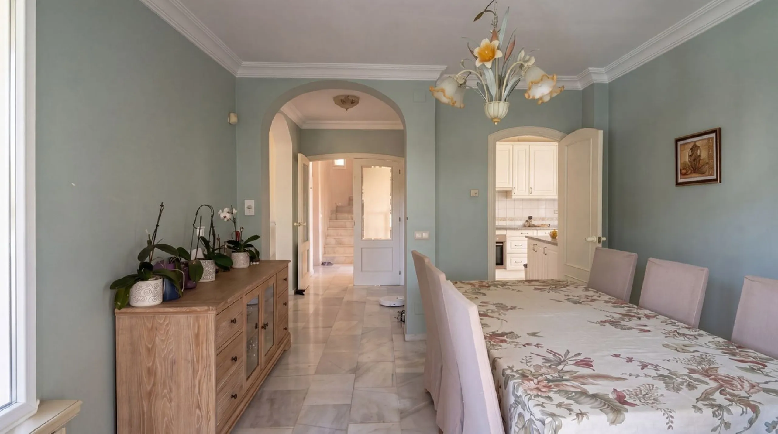 Investment Opportunity: Villa with Unlimited Potential in Elviria