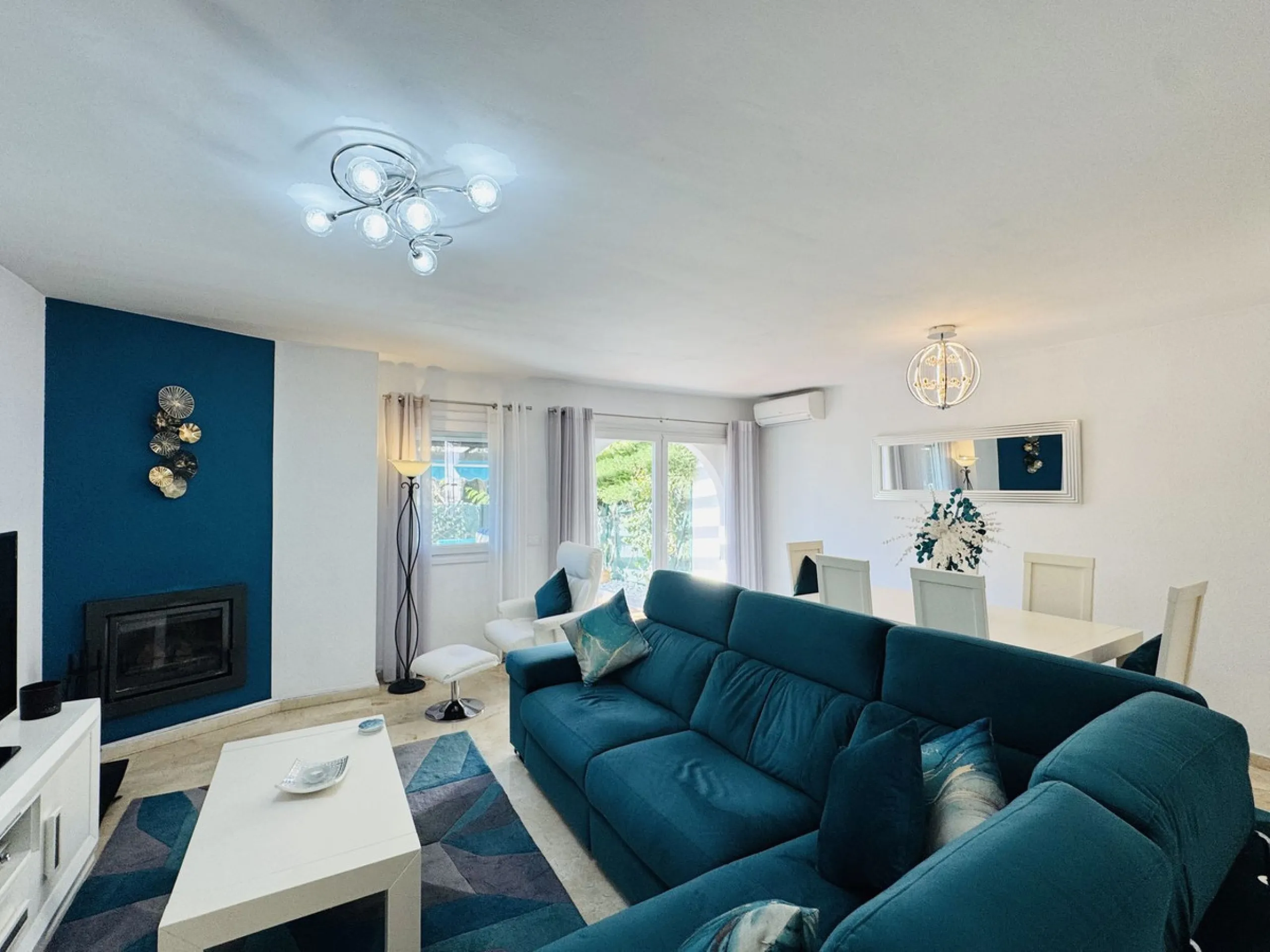 Elegant 3-Bedroom Townhouse in the Sought-After Marina de Casares.