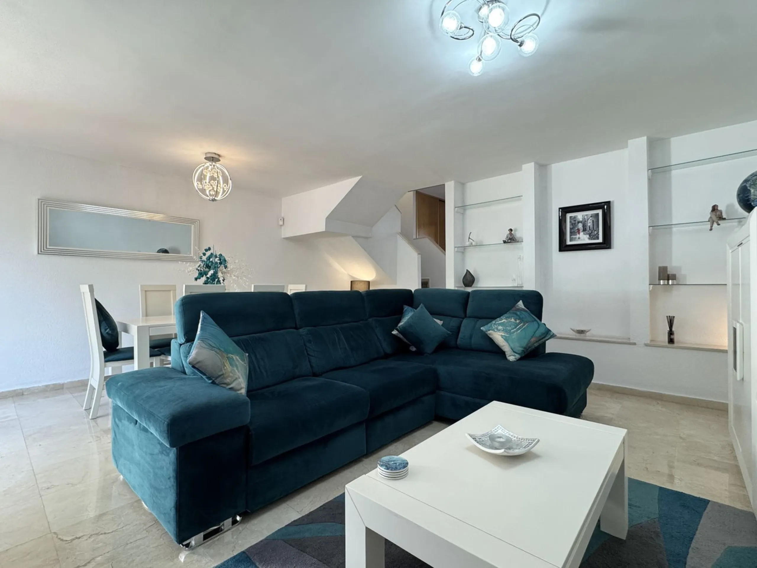 Elegant 3-Bedroom Townhouse in the Sought-After Marina de Casares.