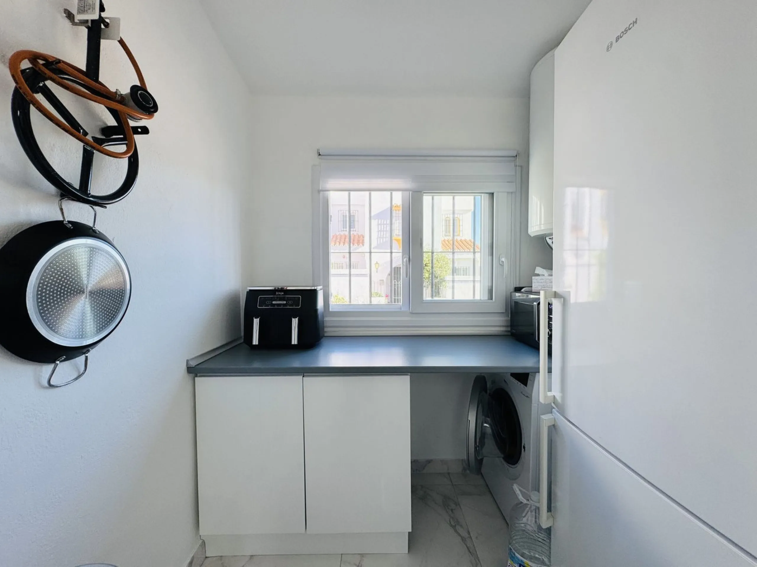 Elegant 3-Bedroom Townhouse in the Sought-After Marina de Casares.