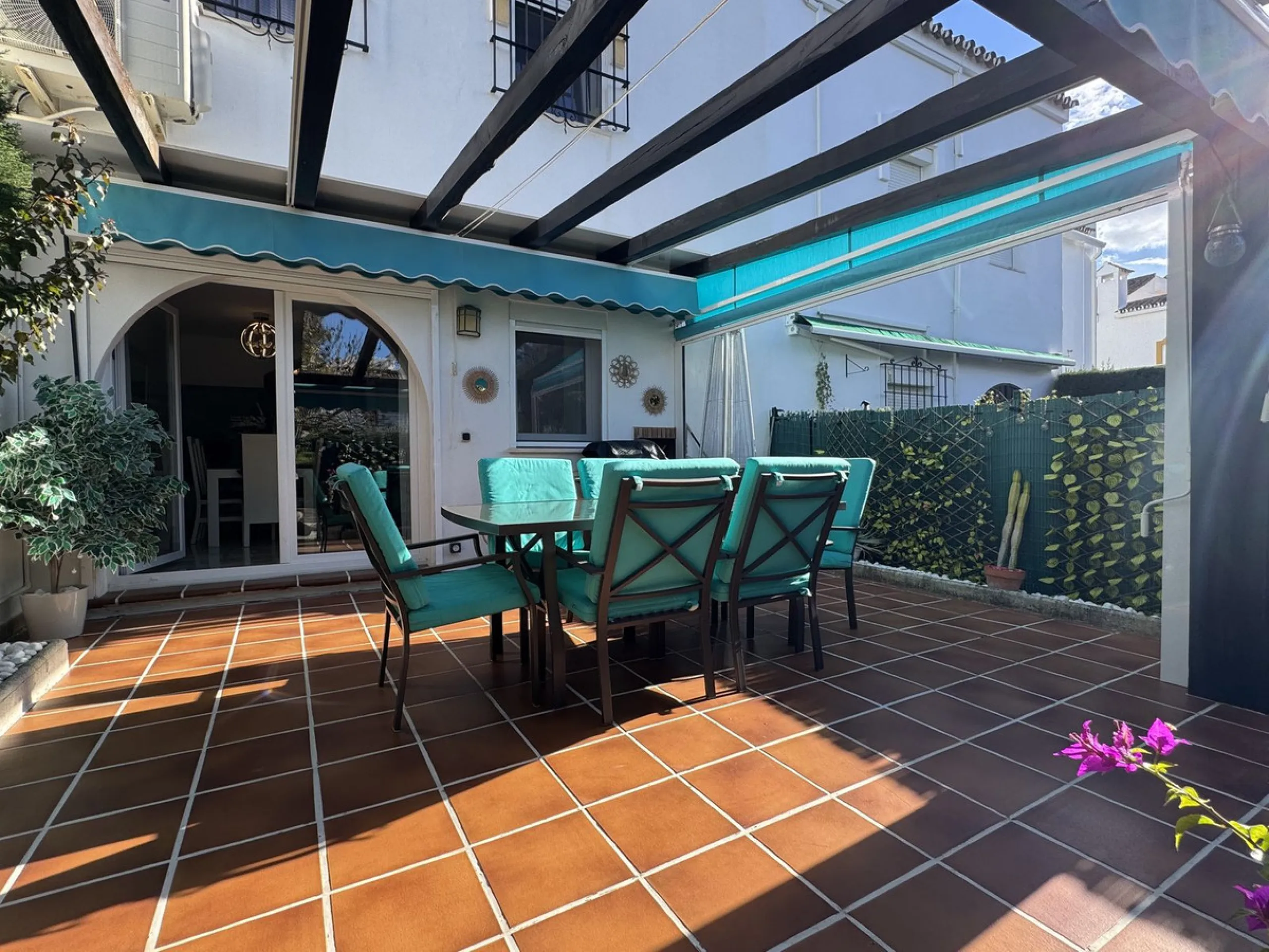Elegant 3-Bedroom Townhouse in the Sought-After Marina de Casares.