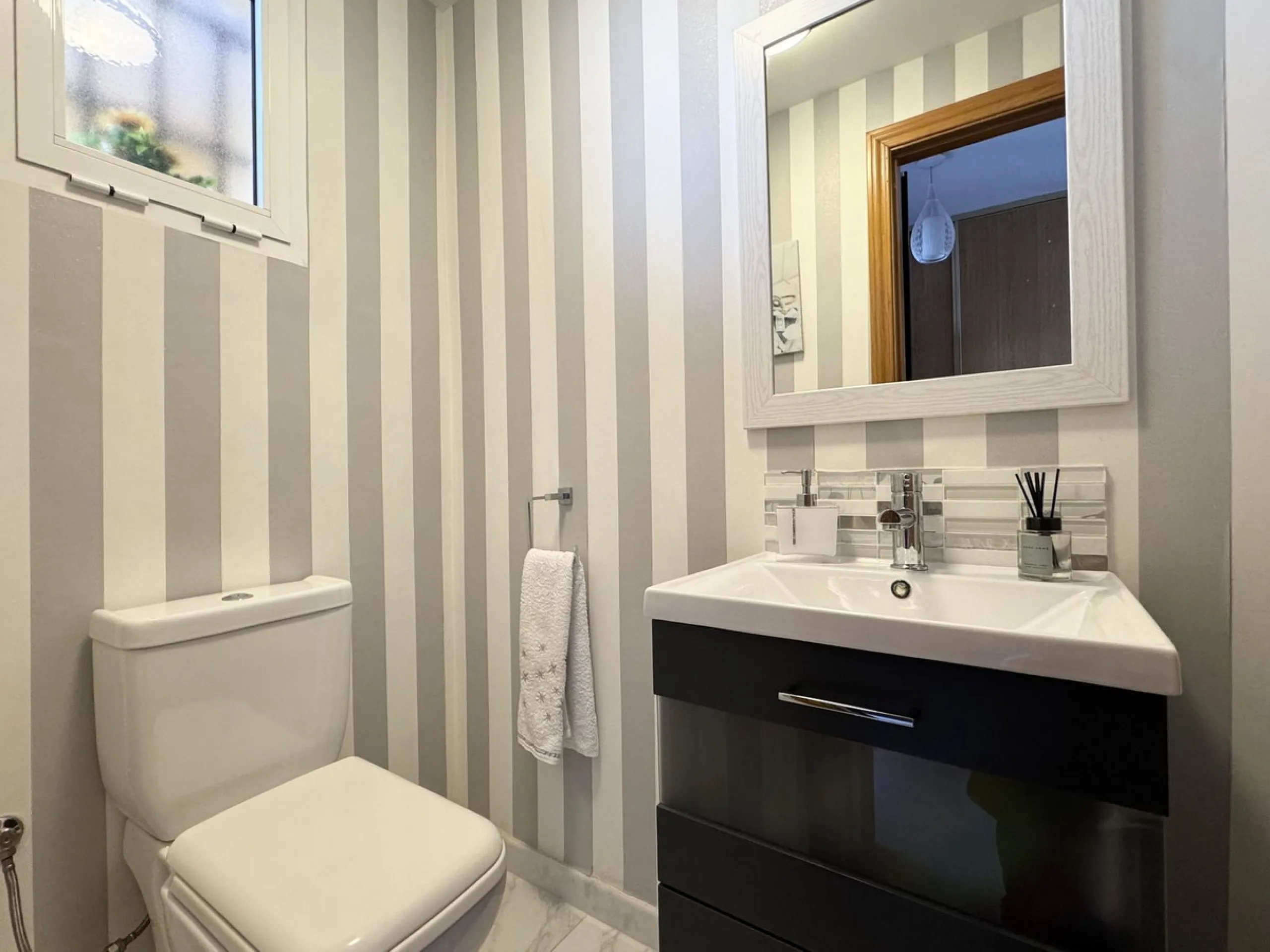 Elegant 3-Bedroom Townhouse in the Sought-After Marina de Casares.