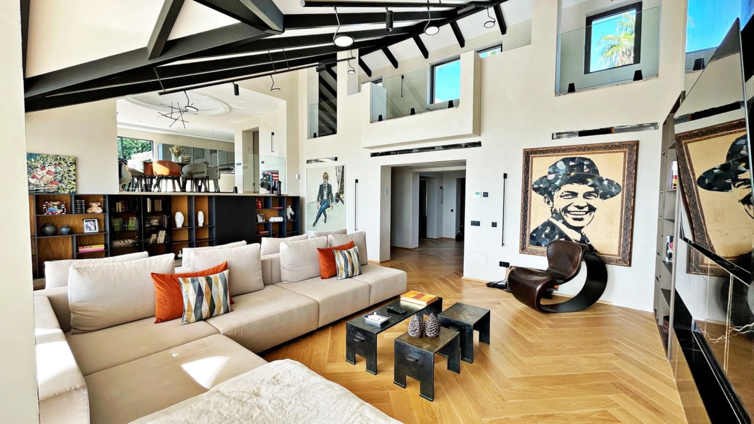 House - Detached Villa в продаже в Benahavís, Málaga. В доме 5 спален и 5 ванных комнат. Площадь дома 639 м². Площадь участка 3000 м²