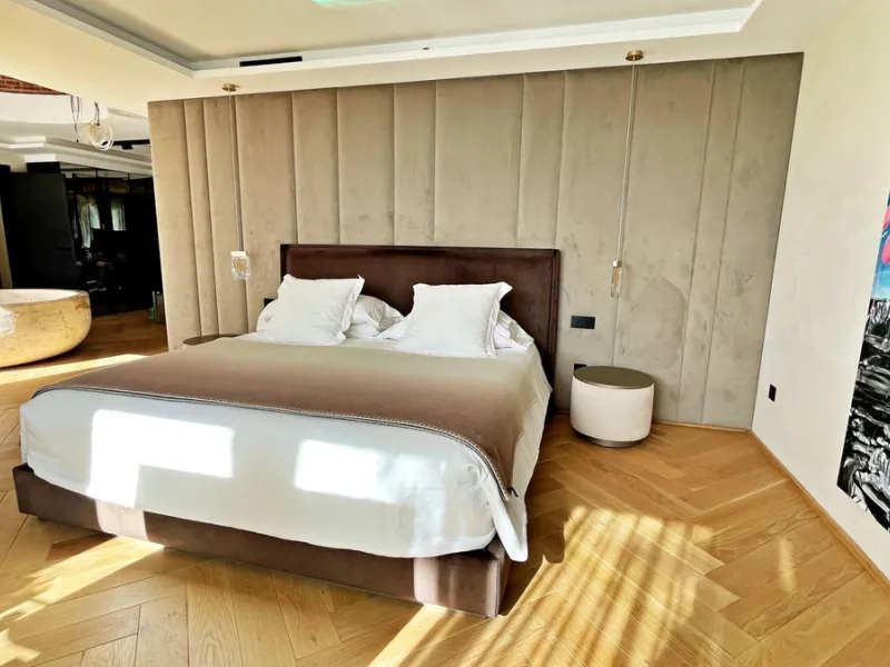 House - Detached Villa в продаже в Benahavís, Málaga. В доме 5 спален и 5 ванных комнат. Площадь дома 639 м². Площадь участка 3000 м²