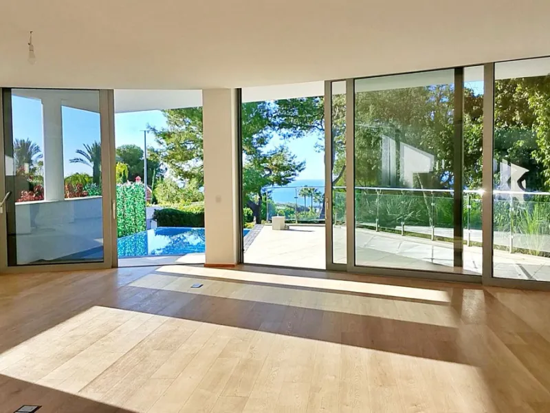 Elegant Corner Villa in Meisho Hills, Sierra Blanca, Marbella.