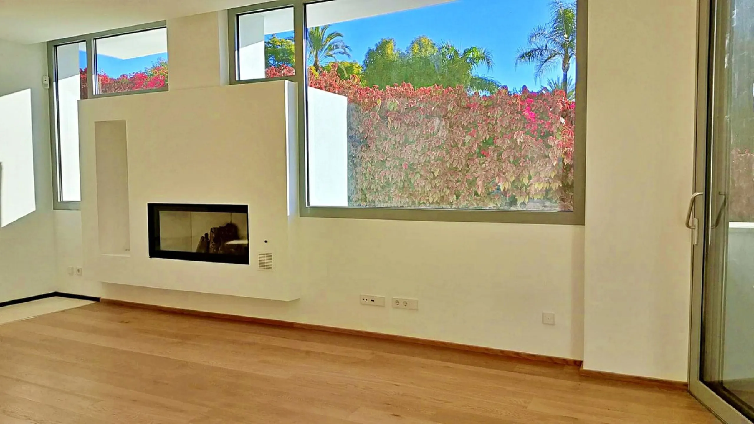 Elegant Corner Villa in Meisho Hills, Sierra Blanca, Marbella.