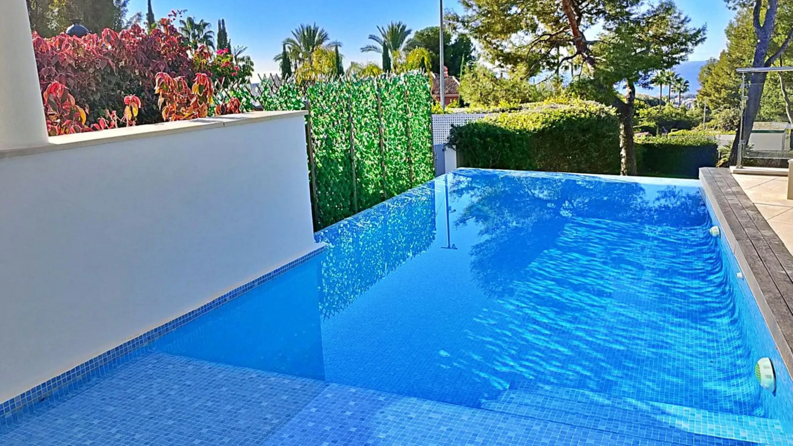 Elegant Corner Villa in Meisho Hills, Sierra Blanca, Marbella.