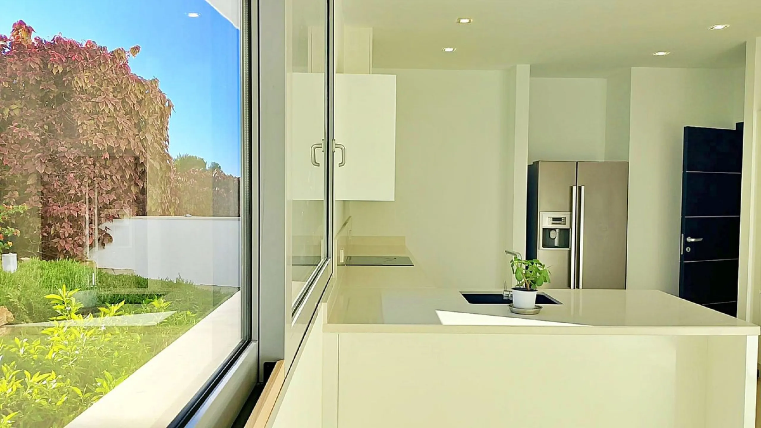 Elegant Corner Villa in Meisho Hills, Sierra Blanca, Marbella.