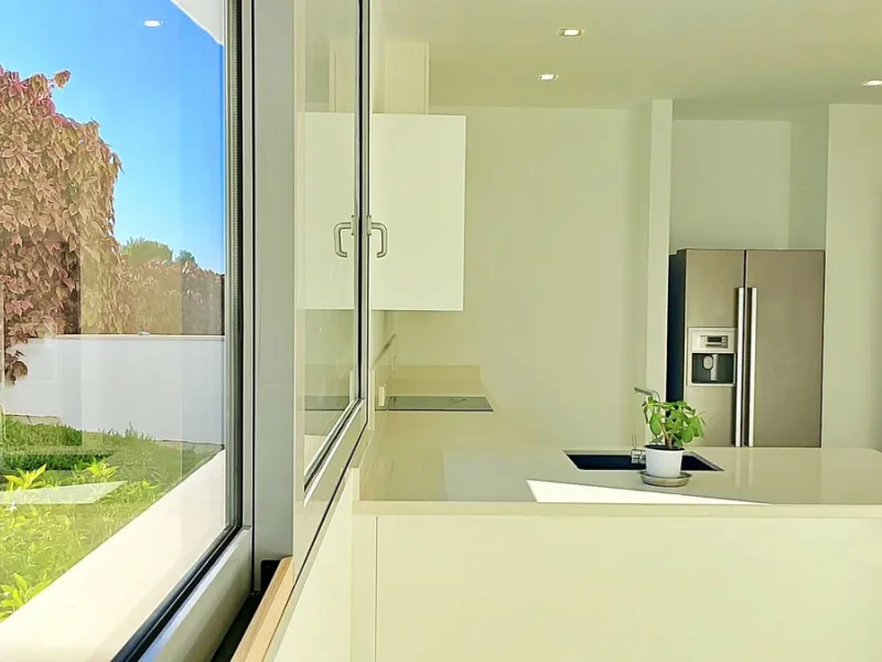 Elegant Corner Villa in Meisho Hills, Sierra Blanca, Marbella.