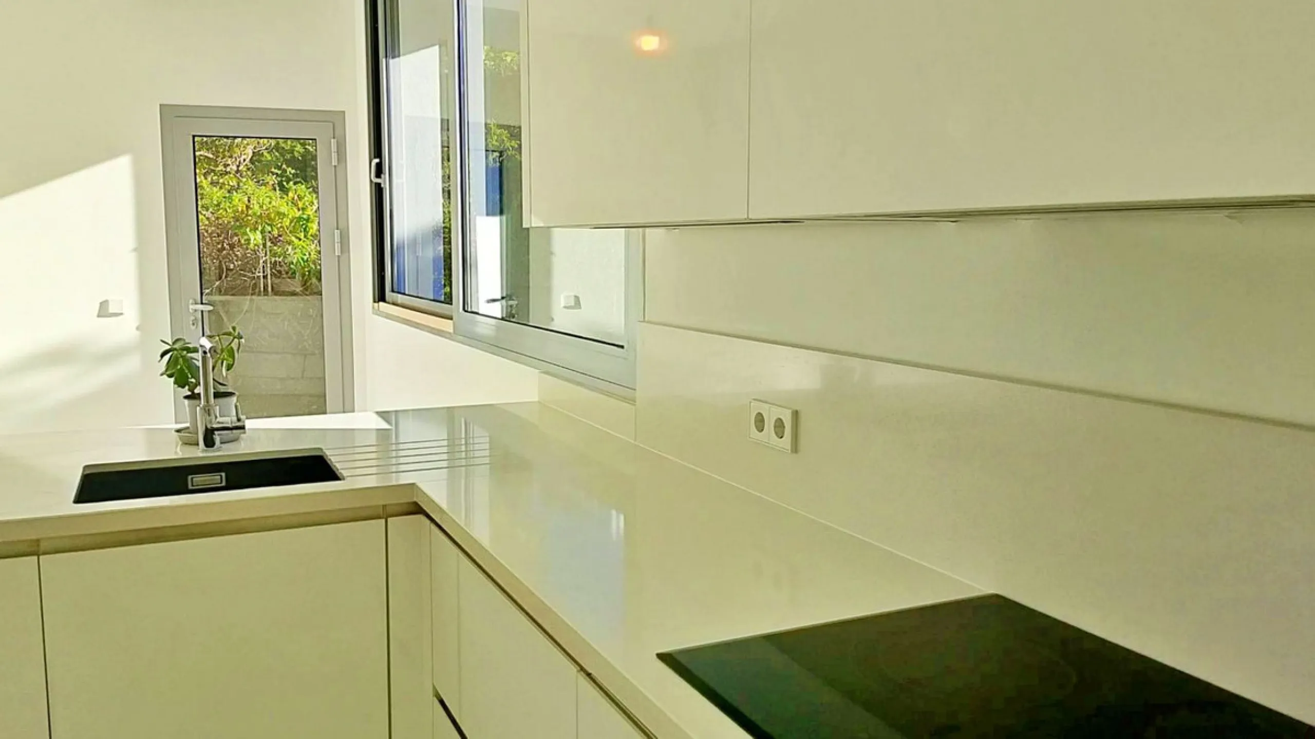 Elegant Corner Villa in Meisho Hills, Sierra Blanca, Marbella.