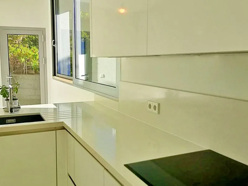 Elegant Corner Villa in Meisho Hills, Sierra Blanca, Marbella.
