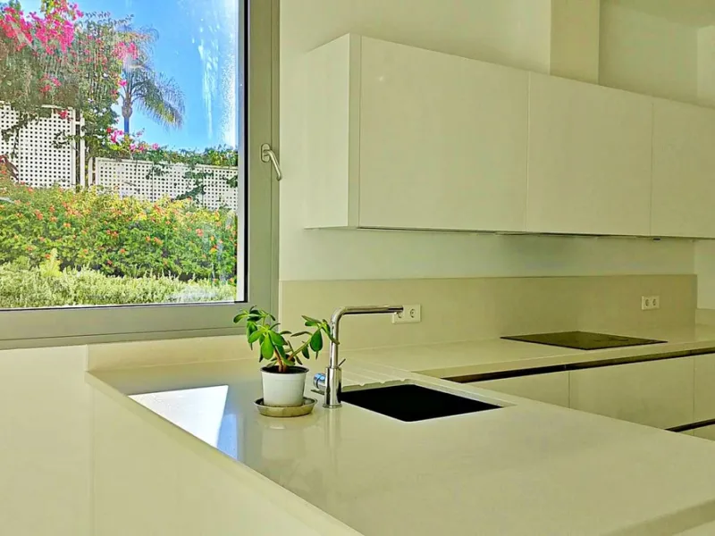 Elegant Corner Villa in Meisho Hills, Sierra Blanca, Marbella.