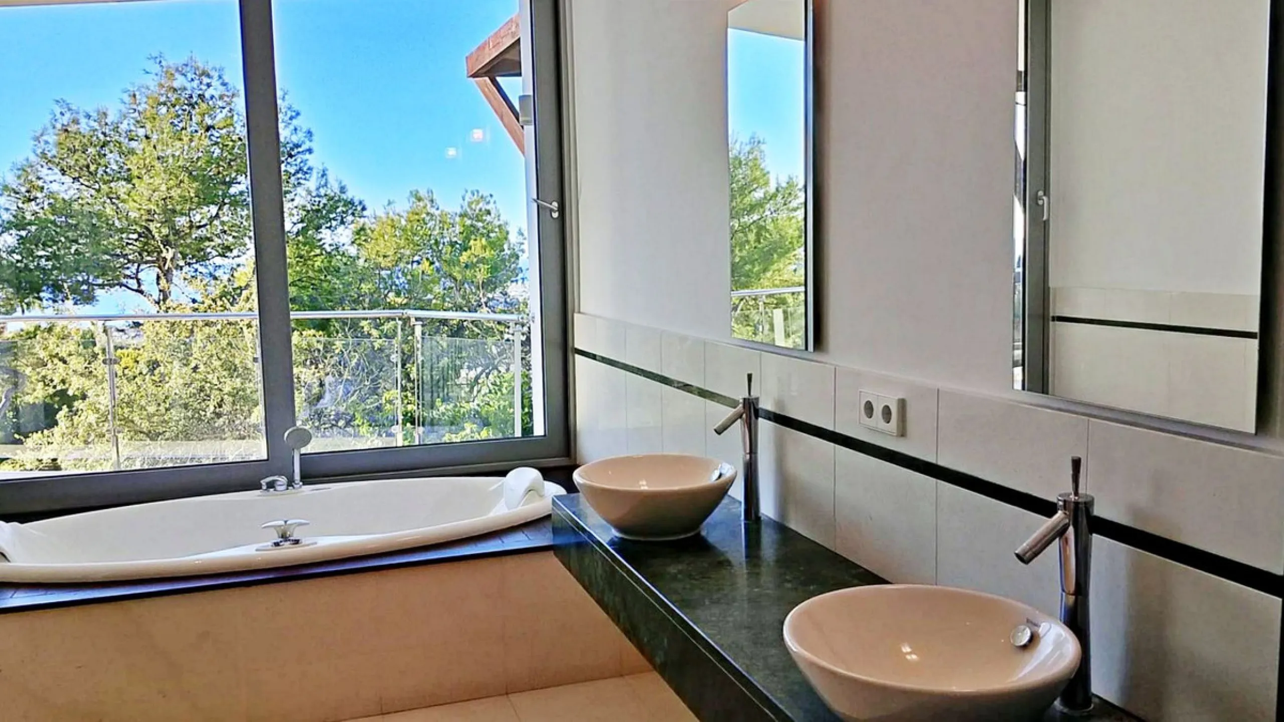 Elegant Corner Villa in Meisho Hills, Sierra Blanca, Marbella.