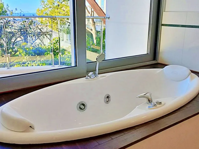 Elegant Corner Villa in Meisho Hills, Sierra Blanca, Marbella.
