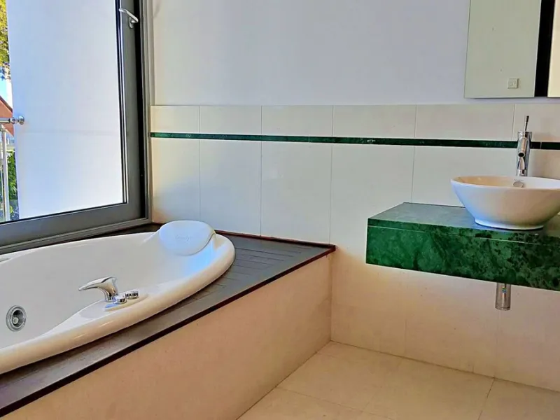 Elegant Corner Villa in Meisho Hills, Sierra Blanca, Marbella.
