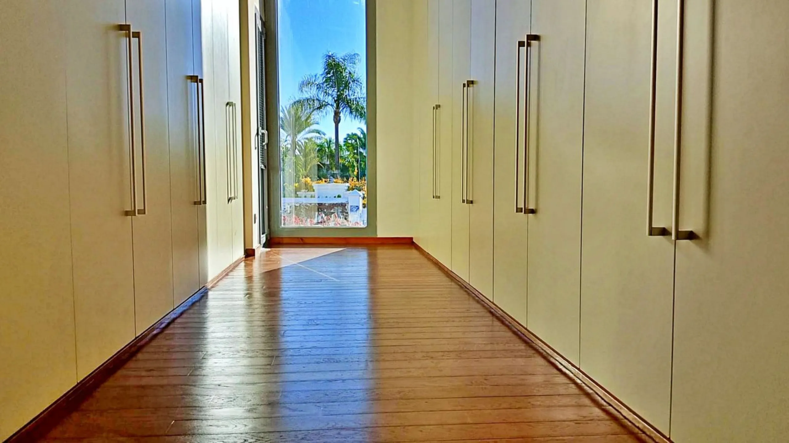 Elegant Corner Villa in Meisho Hills, Sierra Blanca, Marbella.