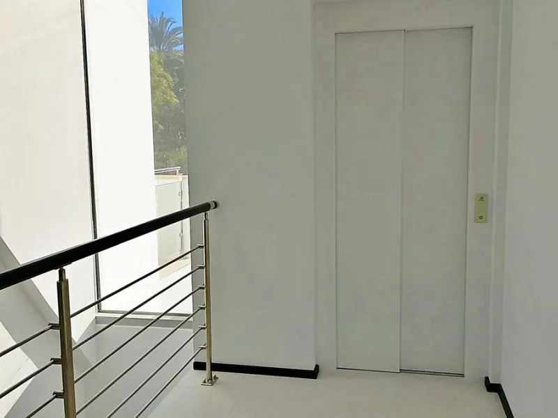 Elegant Corner Villa in Meisho Hills, Sierra Blanca, Marbella.