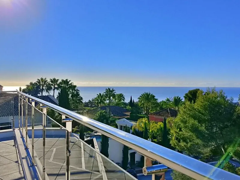 Elegant Corner Villa in Meisho Hills, Sierra Blanca, Marbella.