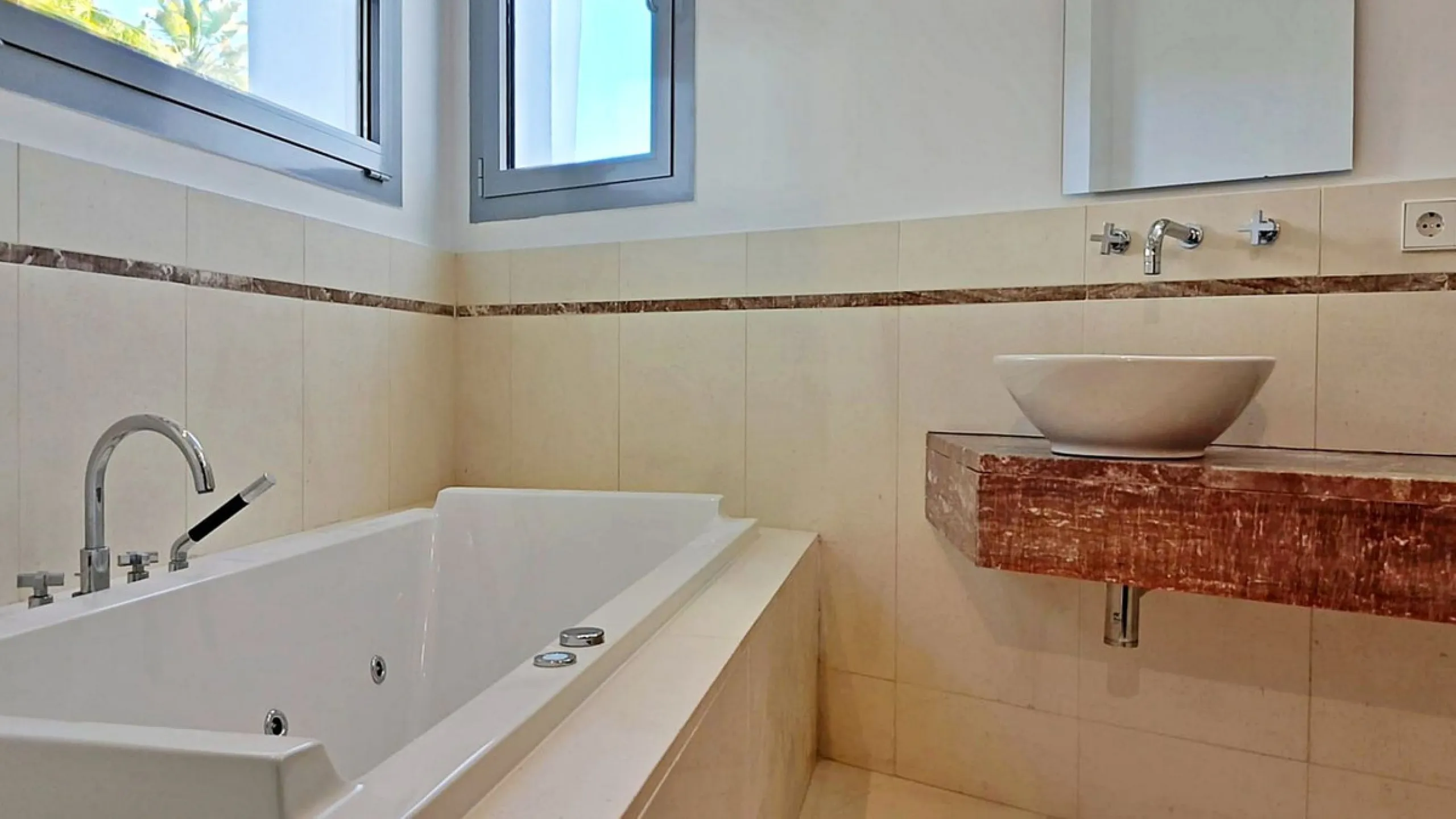 Elegant Corner Villa in Meisho Hills, Sierra Blanca, Marbella.