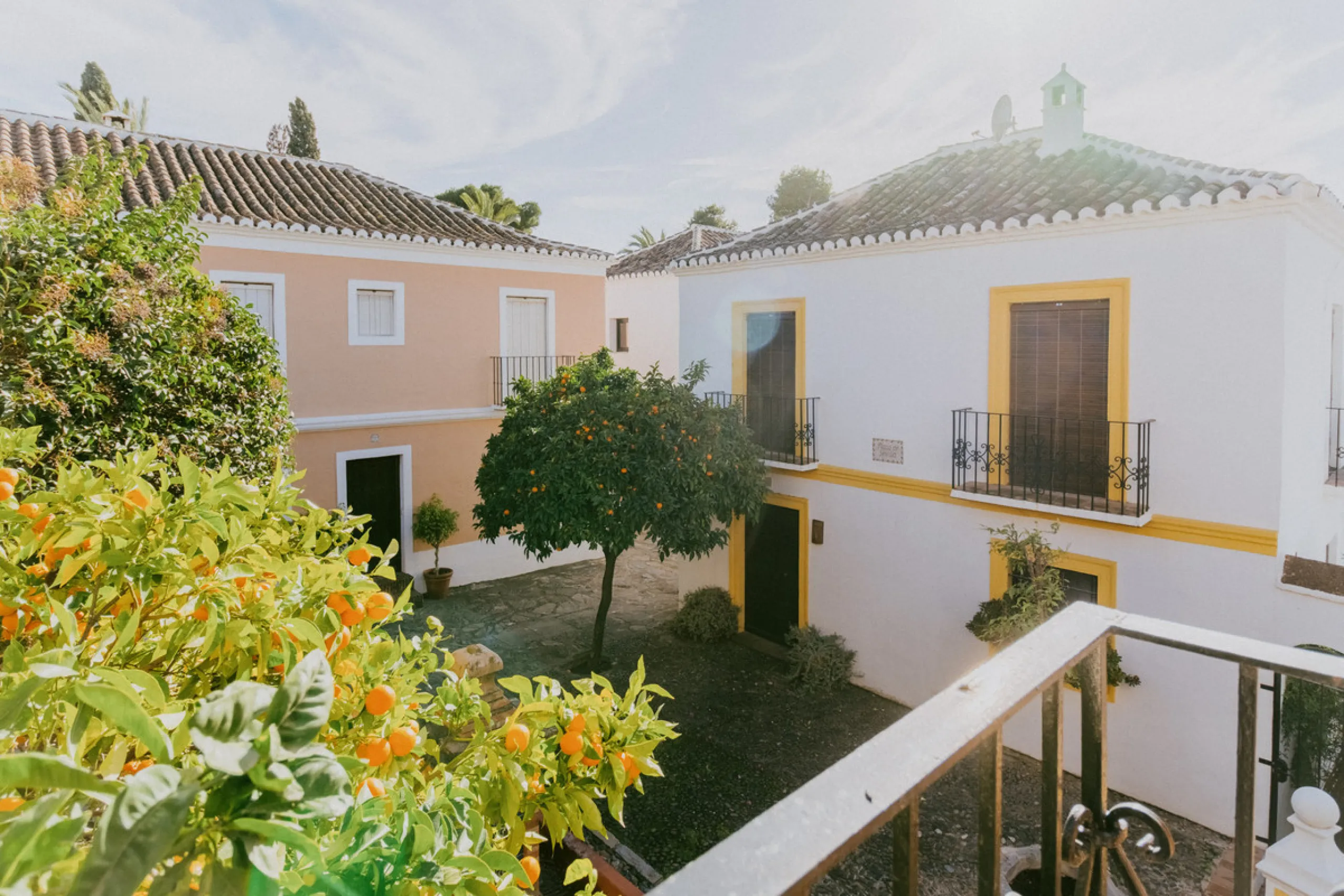 This bright and inviting 3-bedroom townhouse effortlessly combines the charm of traditional Andalusian design with updated modern aesthetics. Ideally located near all amenities and just moments from the renowned Puente Romano, Golden Mile, Marbella, this 