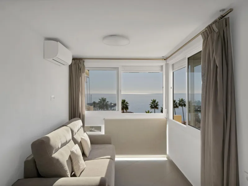 Renovated apartment with stunning sea views on the beachfront.