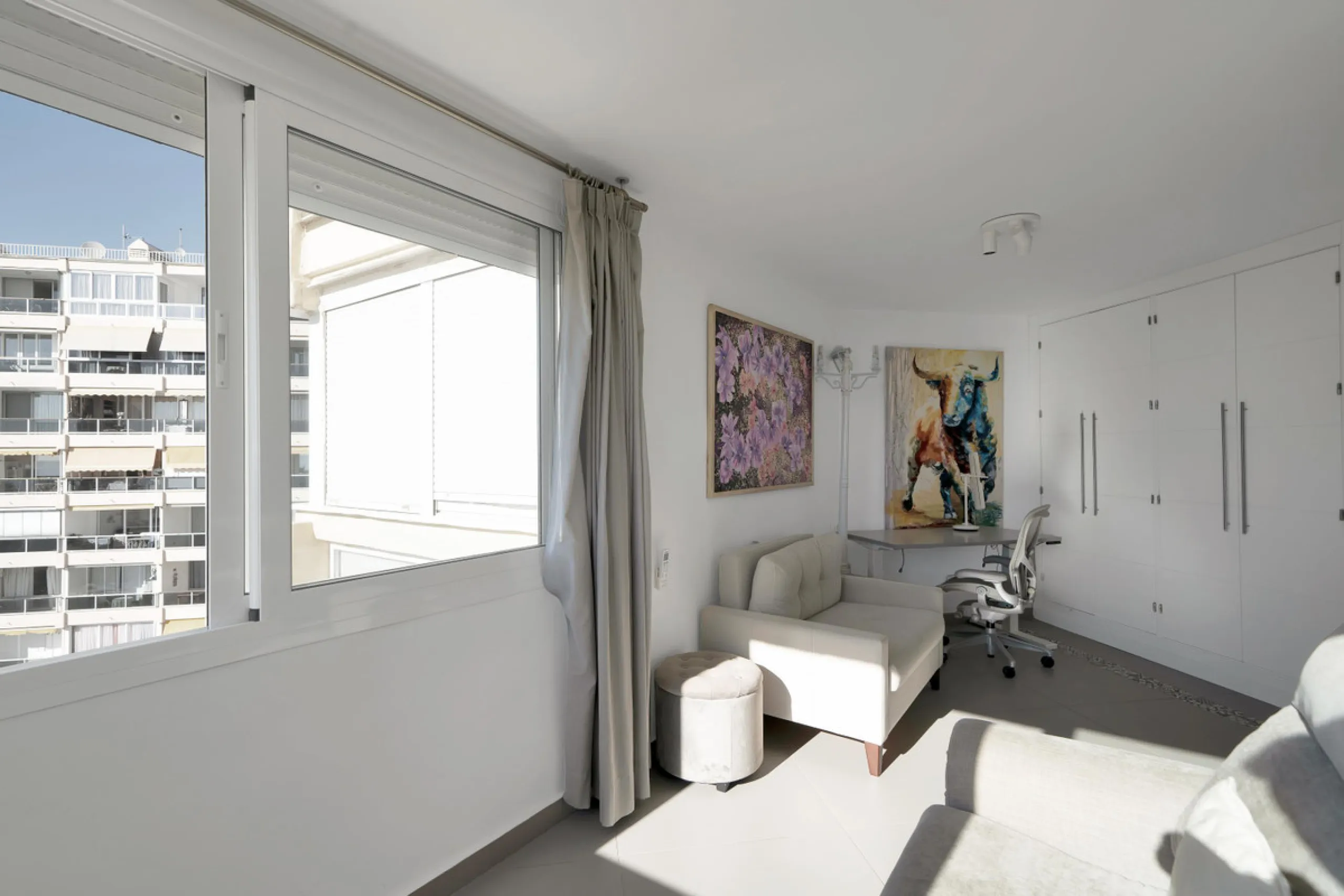 Renovated apartment with stunning sea views on the beachfront.
