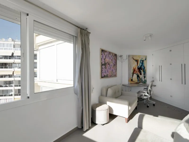 Renovated apartment with stunning sea views on the beachfront.