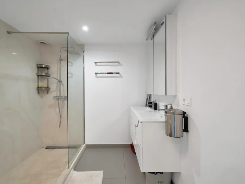 Renovated apartment with stunning sea views on the beachfront.