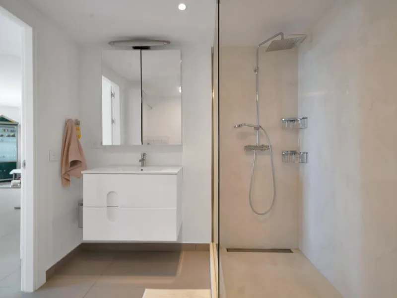 Renovated apartment with stunning sea views on the beachfront.