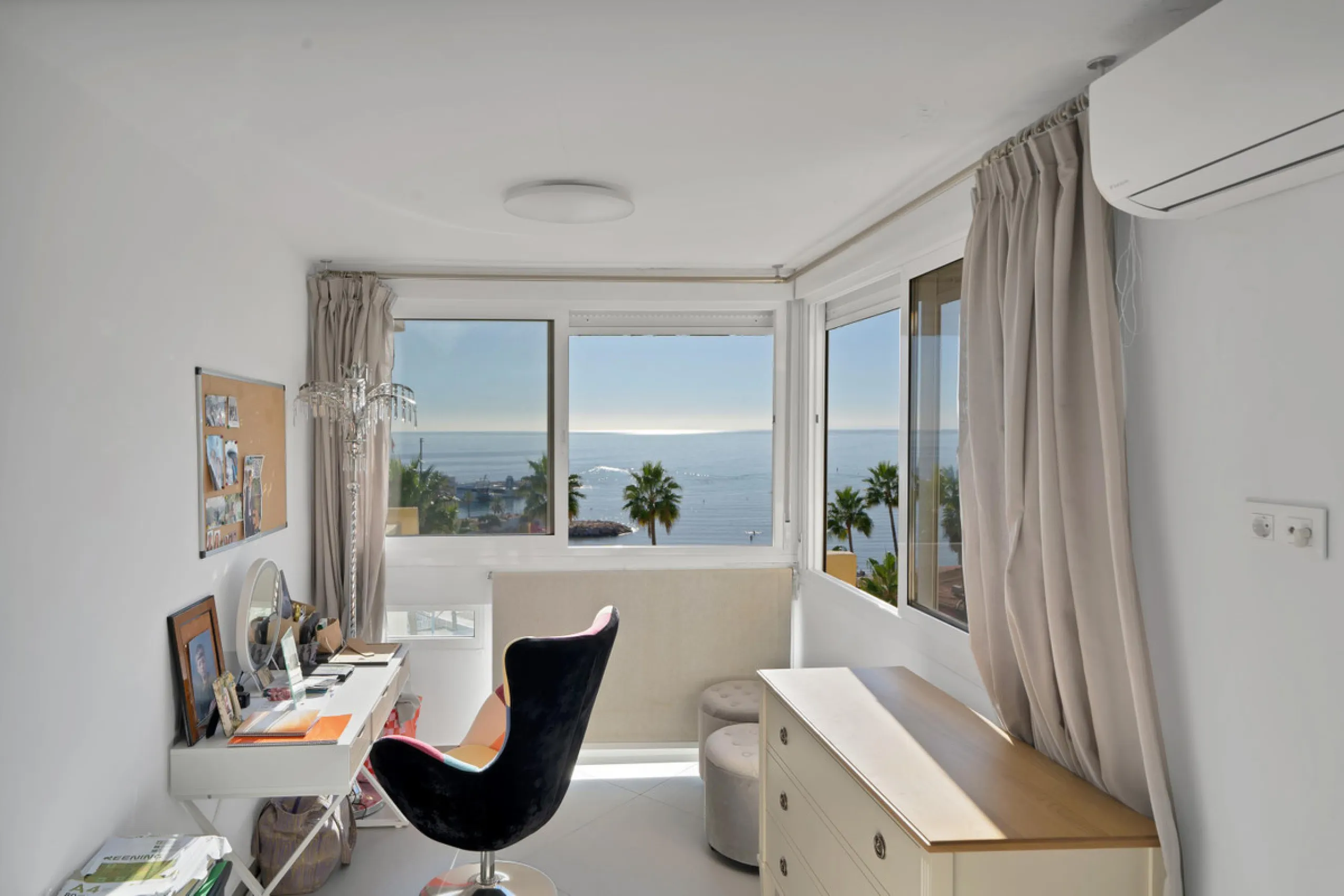 Renovated apartment with stunning sea views on the beachfront.